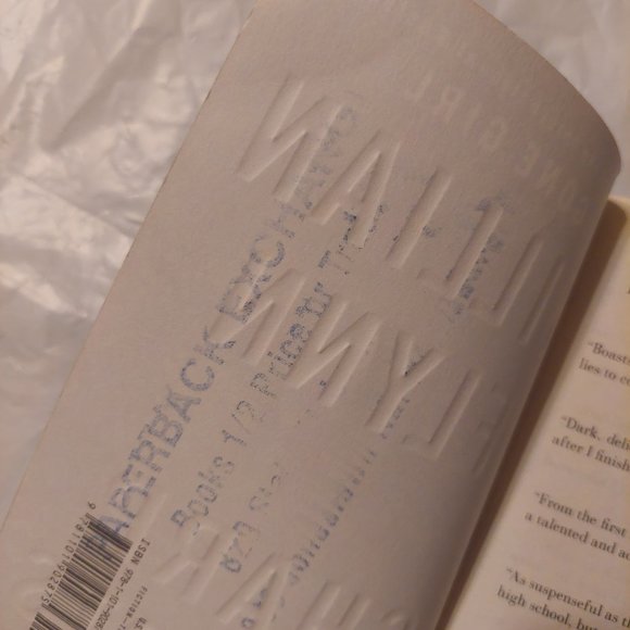 Sharp Objects - Picture 3 of 5